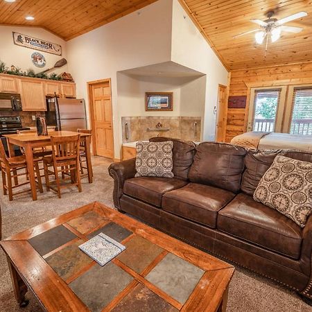 Cabins At Grand Mountain Branson Eksteriør billede