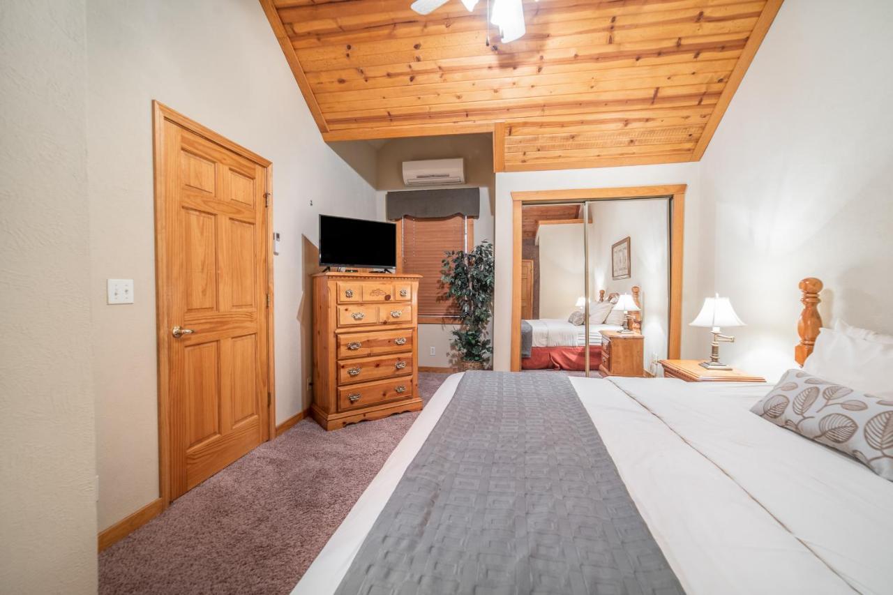 Cabins At Grand Mountain Branson Eksteriør billede